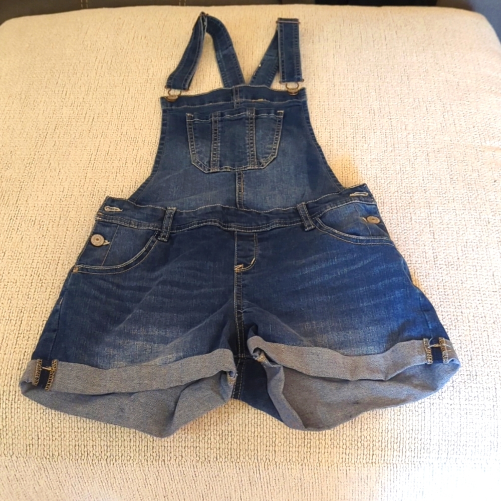 Jean short overalls. Size small, Brand Wallflower